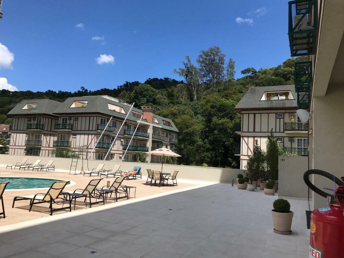 Tugurio Serrano Petropolis  Exterior photo
